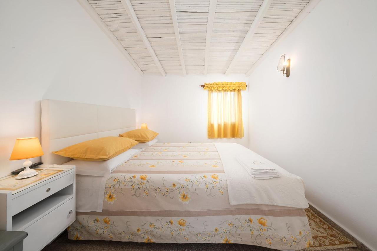 Casa Morais Bed & Breakfast Odeceixe Exterior photo